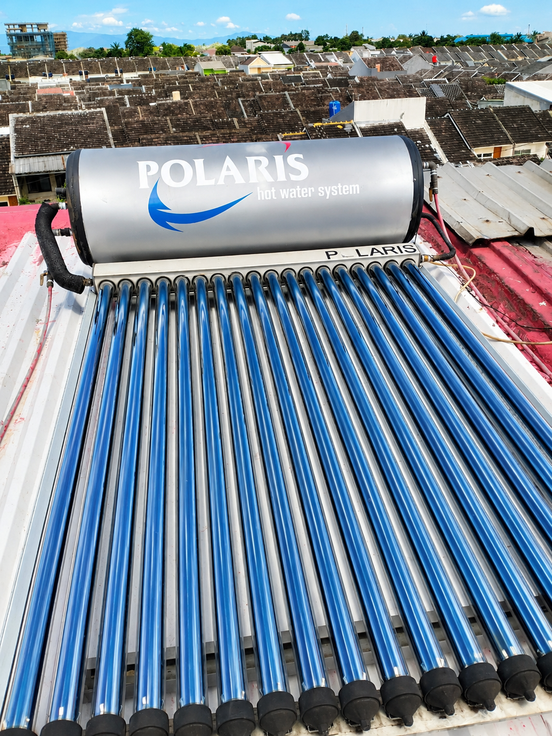Teknisi service water heater