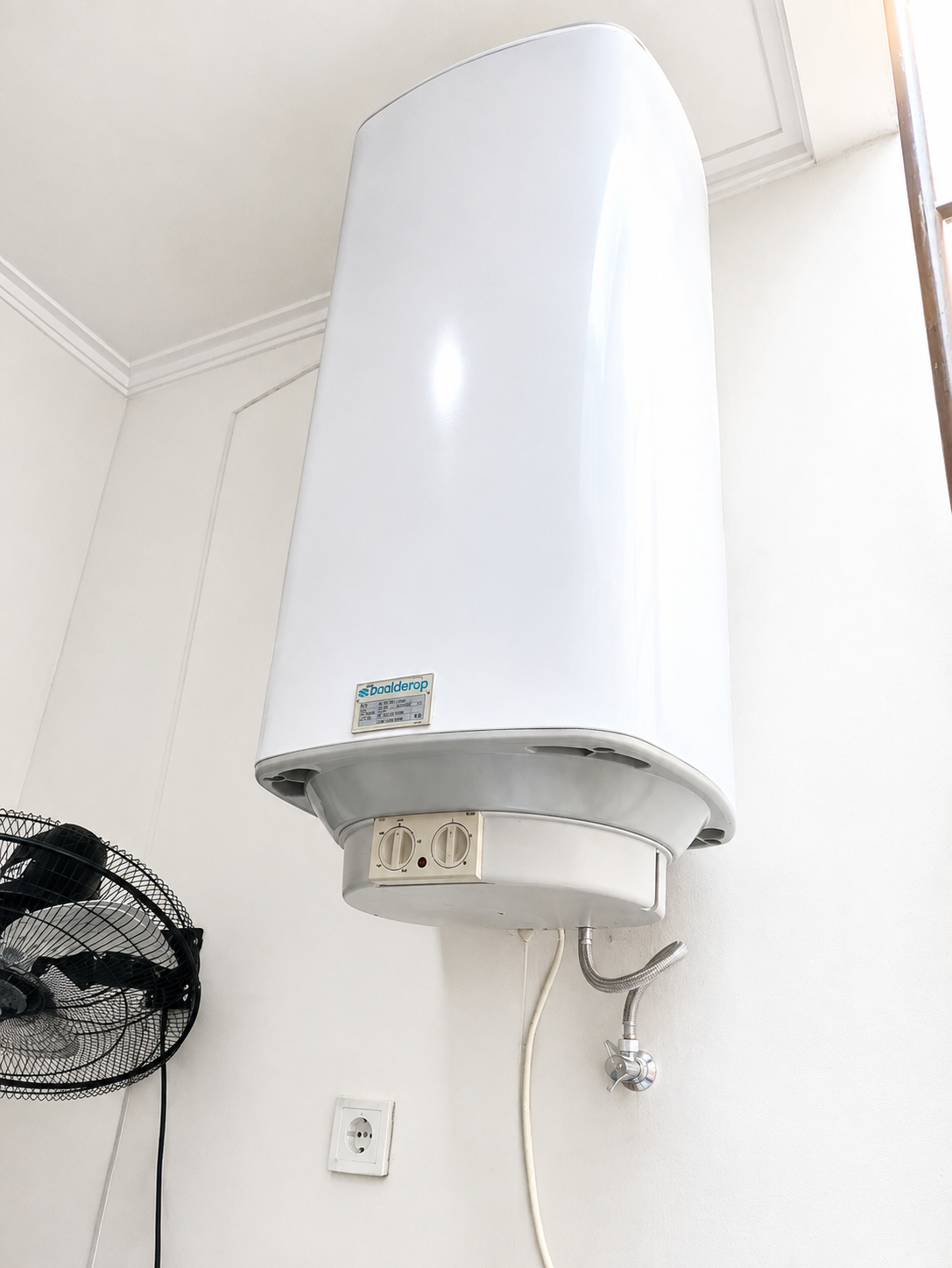 Perbaikan water heater Sentra